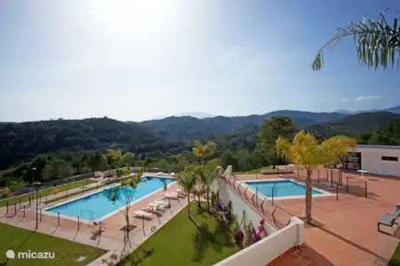 Vakantiehuis Spanje, Costa del Sol, Estepona appartement Modern appartement Estepona Zwembad