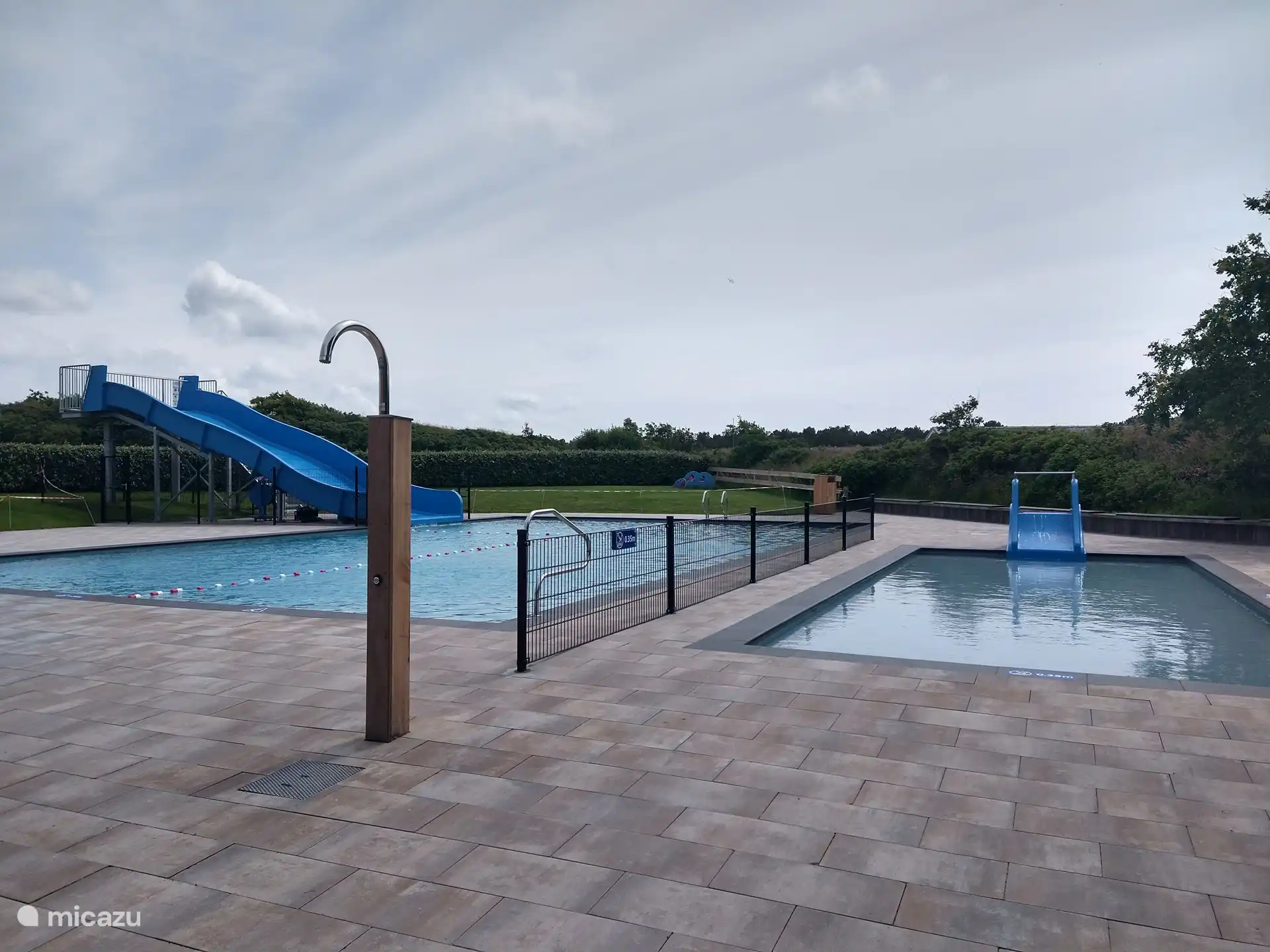 Neues Schwimmbad in Loodsmansduin.