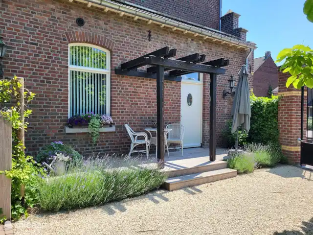 appartement huren in Nederland, Limburg, Mechelen – Studio Tweij & Vitsig terras om te genieten van de avondzon