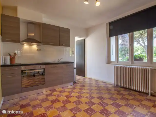 casa rural / cabaña en Francia, Tarn-et-Garonne, Vigueron – Escudes casa rural Woodenshoe cocina