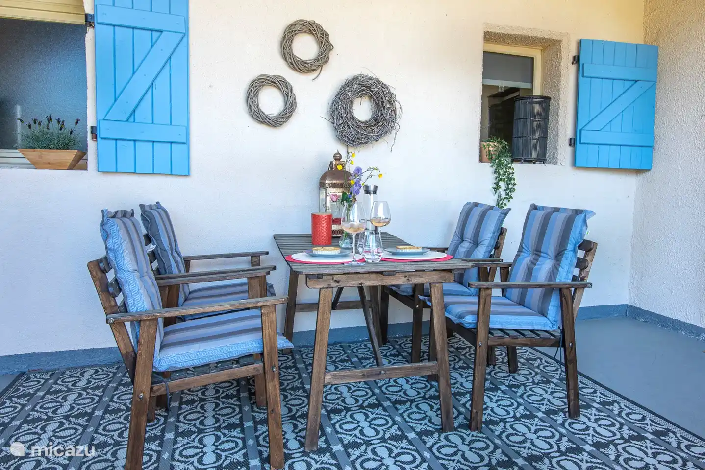 Überdachte Terrassenunterkunft Woodenshoe