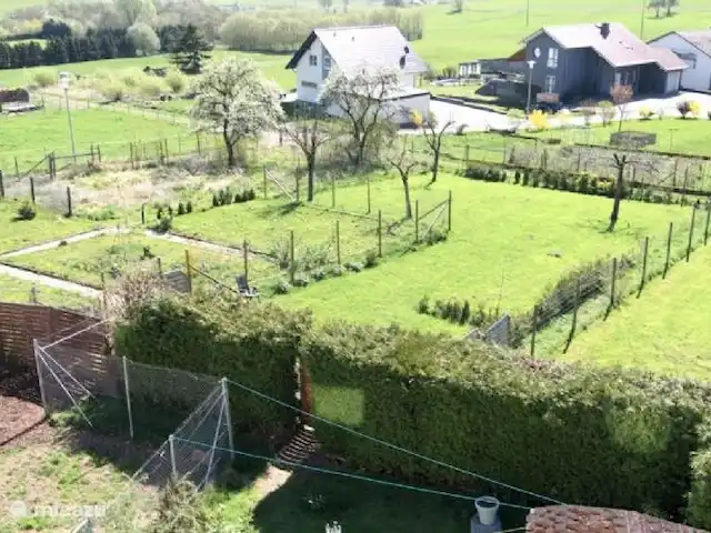 Casa Bettenfeld en Alemania, Eifel, Bettenfeld - casa vacacional Vista sobre el jardín