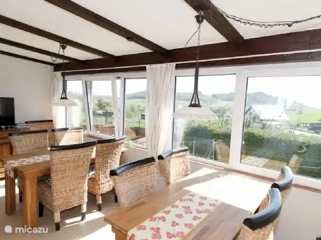 Casa Bettenfeld en Alemania, Eifel, Bettenfeld - casa vacacional Comedor