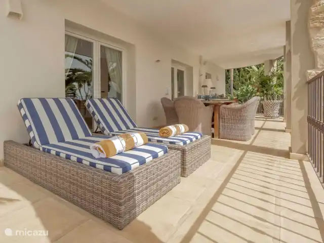 Villa Sieste Royale | Espagne, Costa Blanca, Moraira - villa Des transats sous la naya