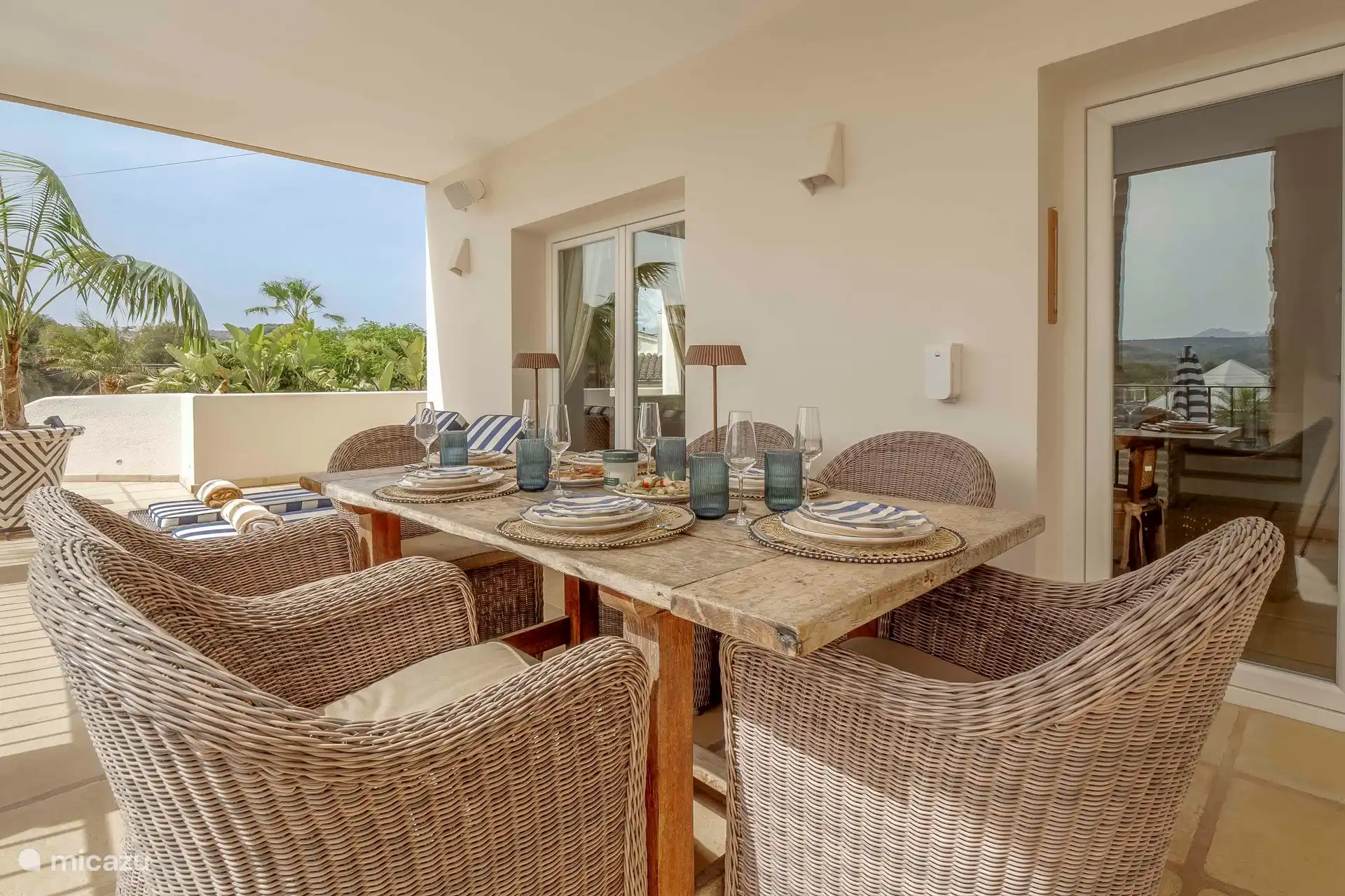 Esstisch in der Naya