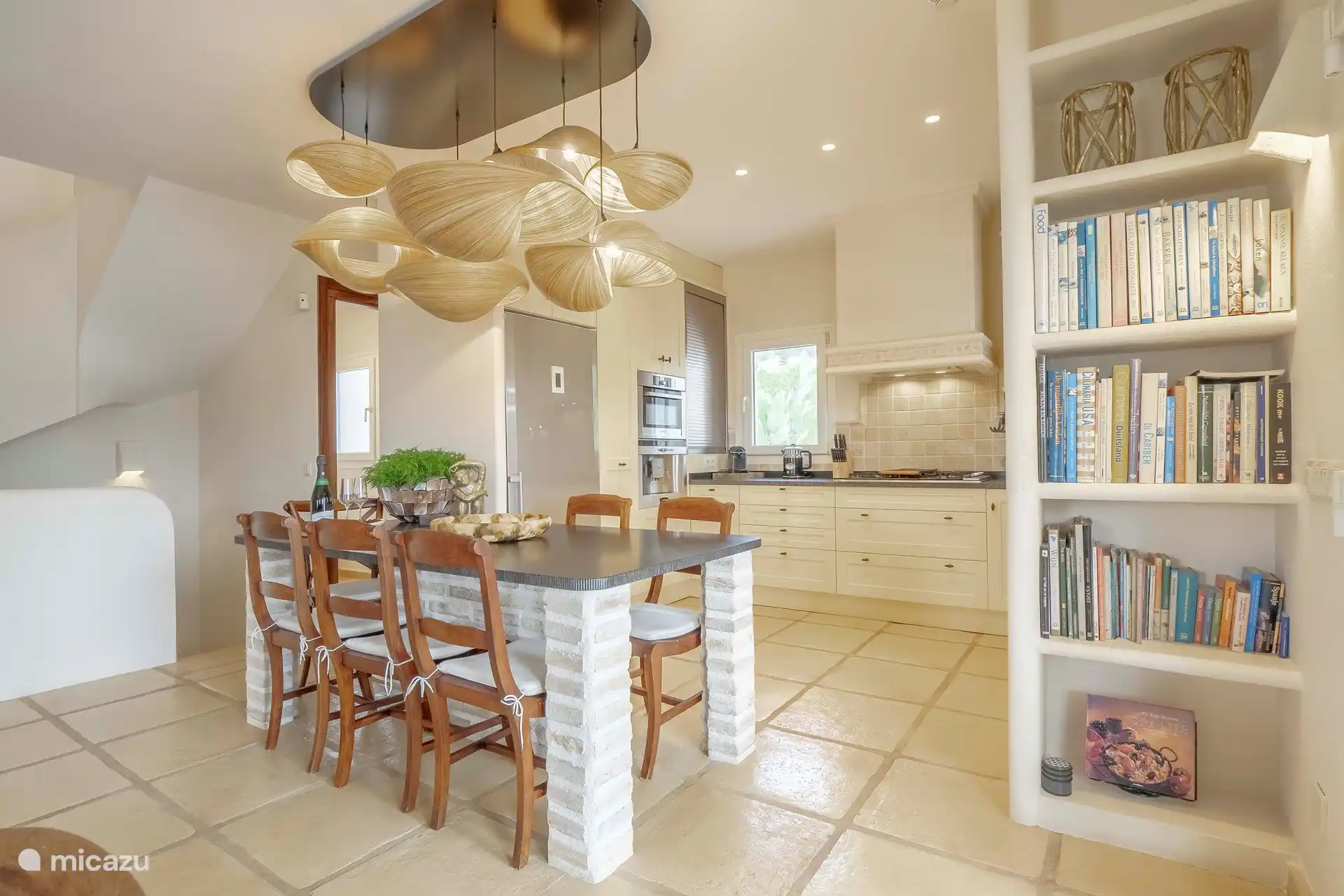 Esstisch in der Küche 