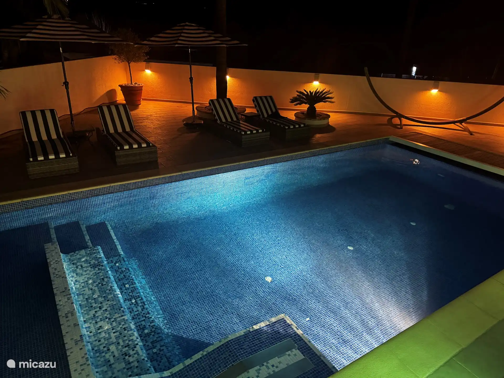 Beleuchtung von Schwimmbädern 