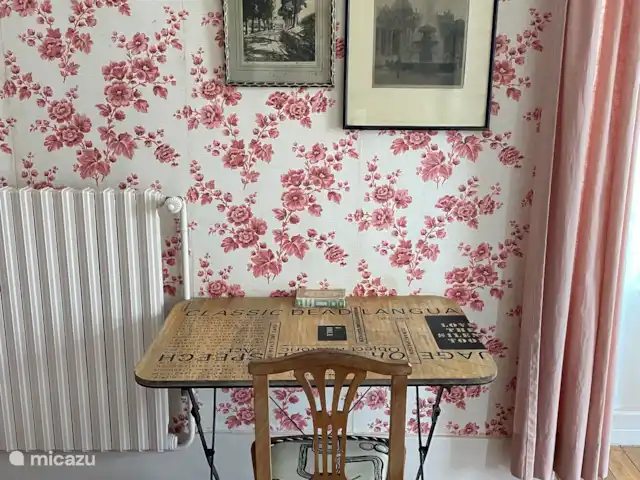 Moulin du Merle, moulin à eau français | France, Nièvre, Saint-Germain-des-Bois - maison de vacances Chambre Roses