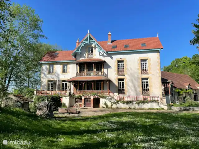 Moulin du Merle, moulin à eau français | France, Nièvre, Saint-Germain-des-Bois - maison de vacances Moulin du Merle, moulin à eau français | France, Nièvre, Saint-Germain-des-Bois - maison de vacances