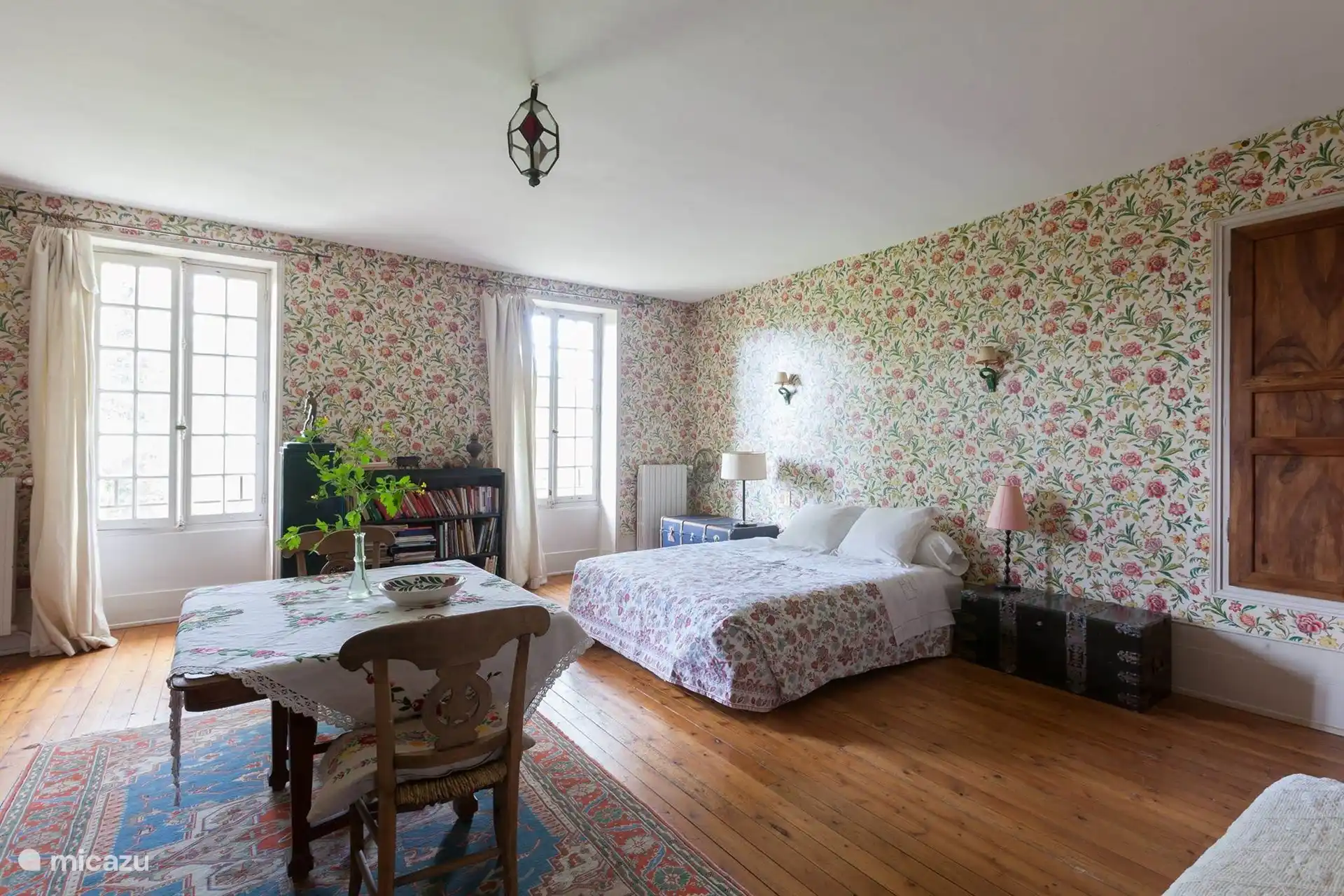 Moulin du merle - room grandes fleurs