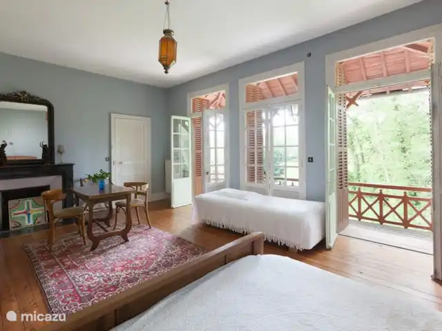 Moulin du Merle, moulin à eau français | France, Nièvre, Saint-Germain-des-Bois - maison de vacances Chambre Bleu