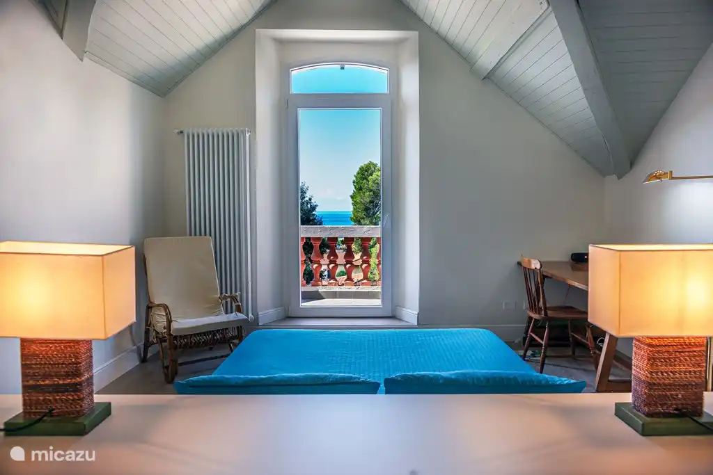 Vista desde tu cama de uno de los dormitorios.