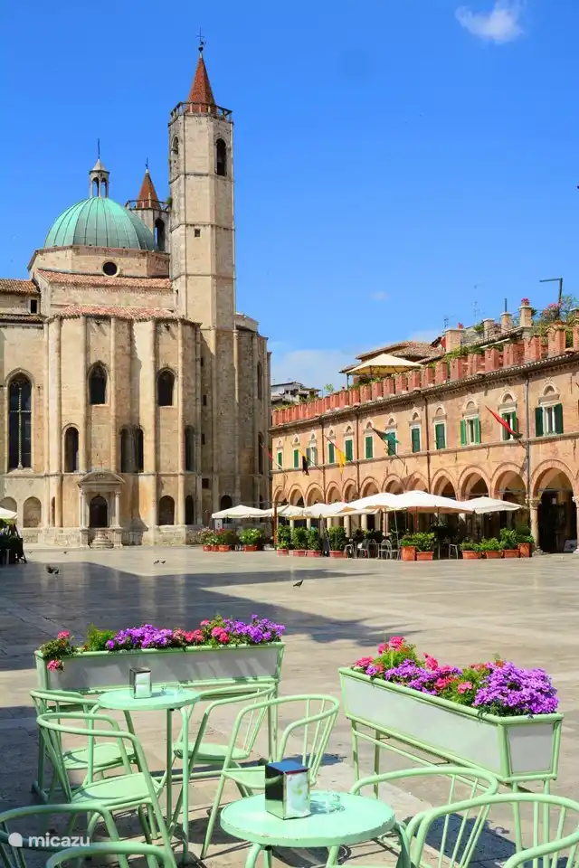Piazza del Popolo in Ascoli Piceno