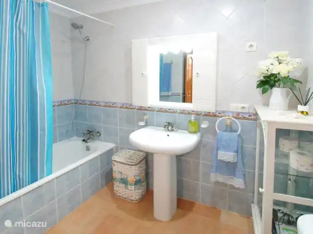 Location de Vacances Espagne, Costa del Sol, Comares, maison de vacances - Casa Bonita. Ici, vous pouvez commencer vos nouvelles vacances merveilleuses frais et en forme.