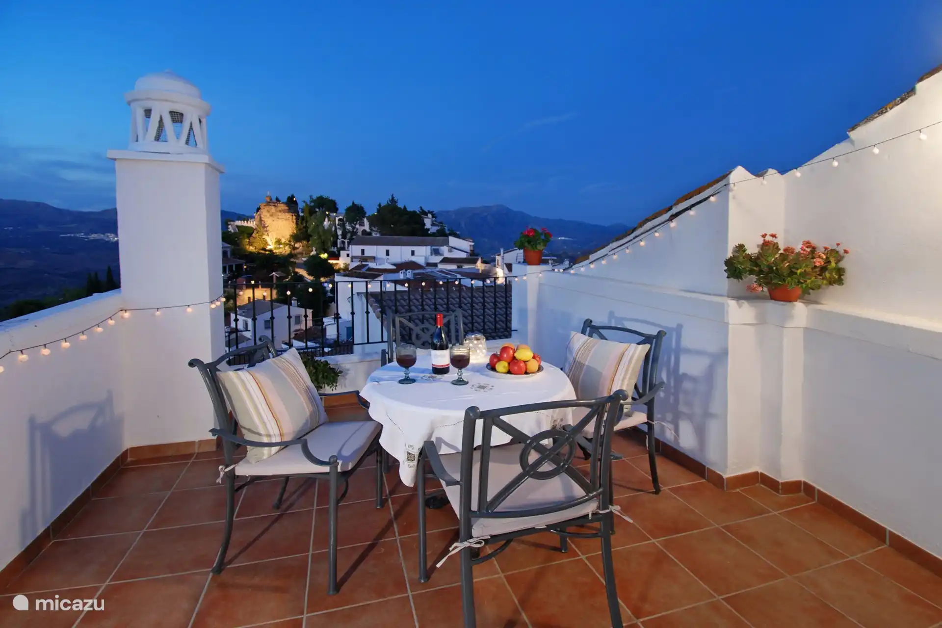 Y terminar el día aquí por la noche con esta vista es realmente fantástico. 