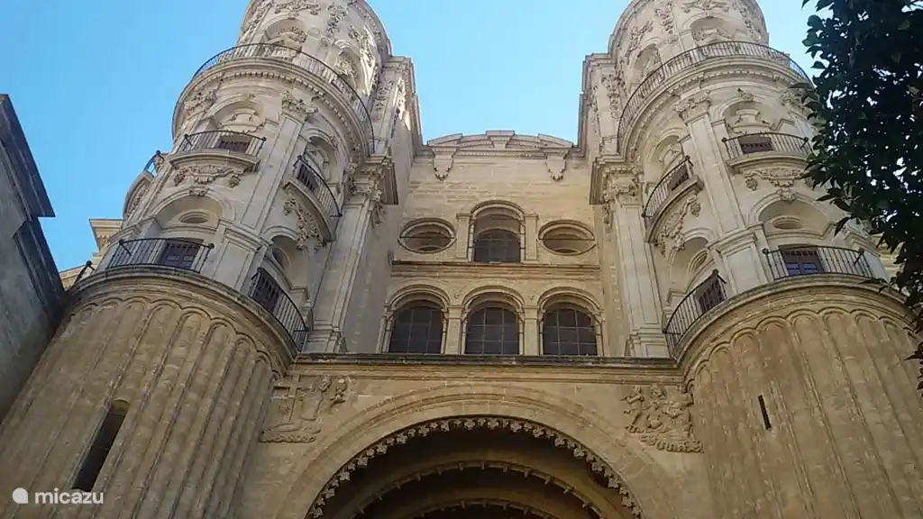 Catedral de Málaga. También llamado de 1 brazo. Puedes subir hasta aquí para tener una vista única de Málaga.