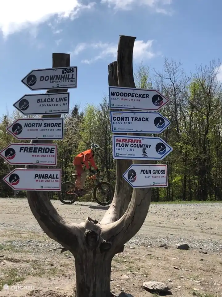 You can enjoy walking in the vicinity. Did you know that the Ruhr originates from this area?