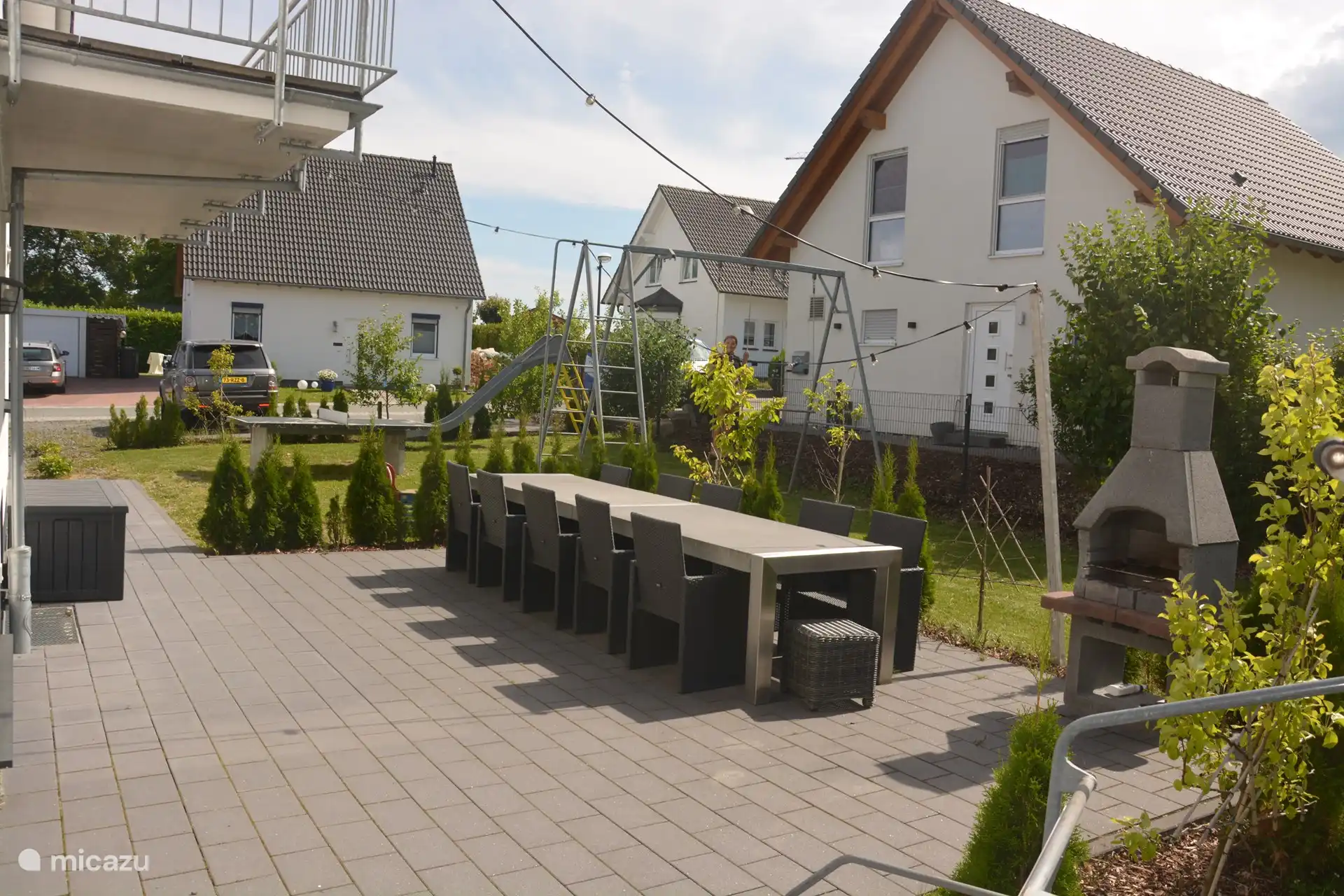 Sun all day in the garden and on the terraces