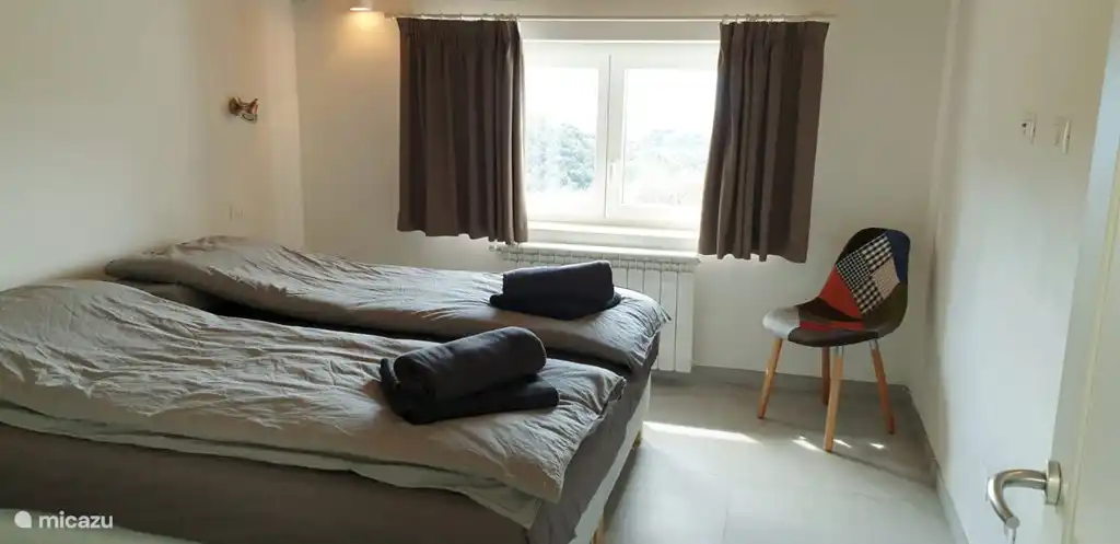 2. Hauptschlafzimmer - für 2 Personen (oder 1 plus 1)