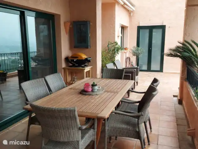 Casa Kiek huren in Spanje, Costa Blanca, Altea - vakantiehuis Of U nu met twee of zes personen bent, dit is een prima plek om te ontbijten, lunchen of dineren.