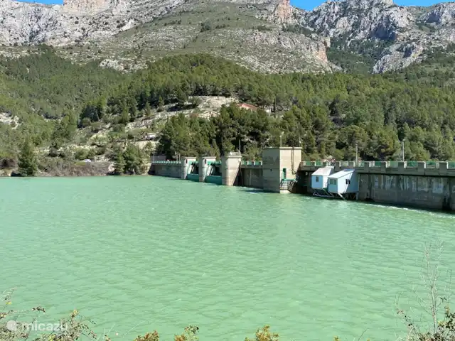 Casa Kiek huren in Spanje, Costa Blanca, Altea - vakantiehuis Het stuwmeer van Guadelest.
Ongeveer 25 km van Altea la Vella via Callosa  d’Ensaria te bereiken.