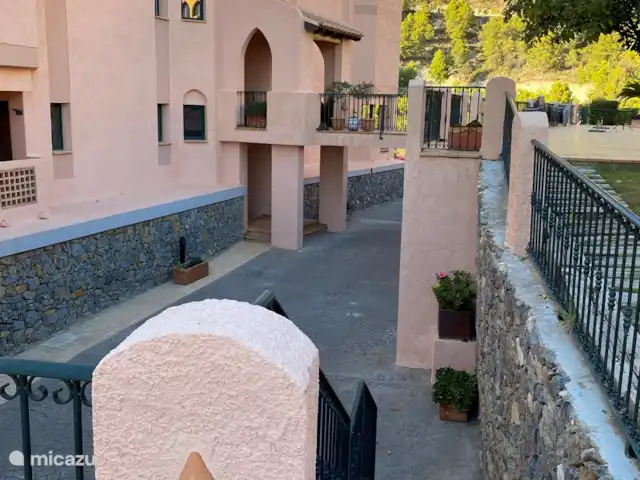 Casa Kiek huren in Spanje, Costa Blanca, Altea - vakantiehuis U loopt direct vanuit de voordeur naar het zonneterras en zwembad.