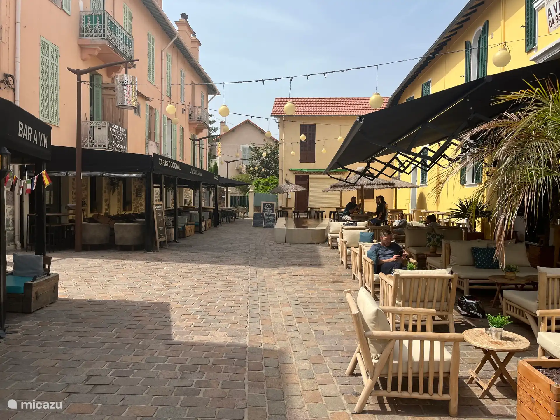 gezellig pleintje in La Napoule