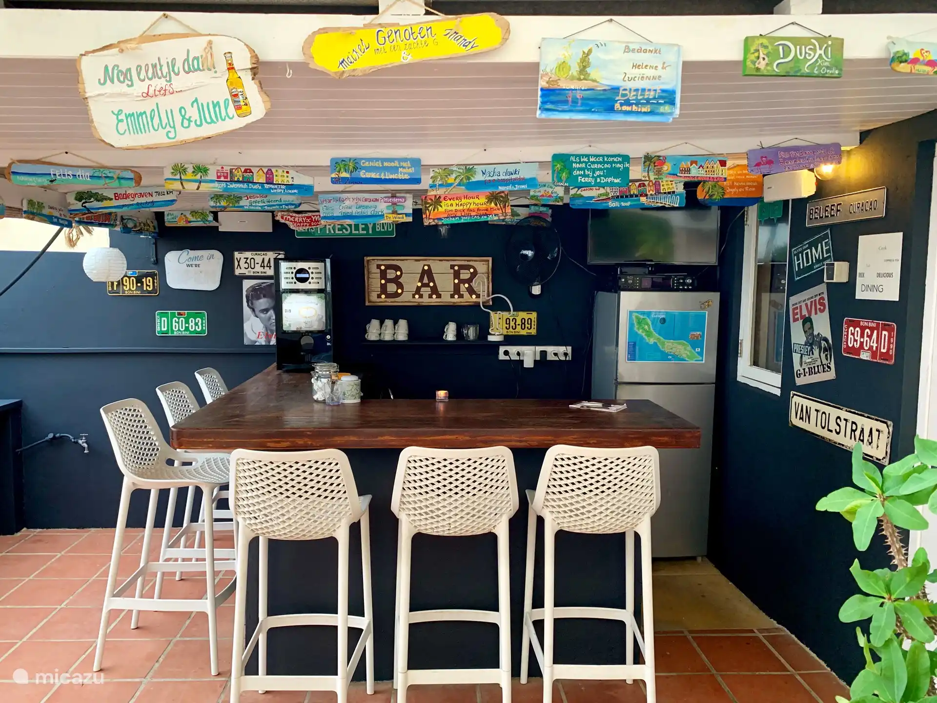 Die Gemeinschaftsbar