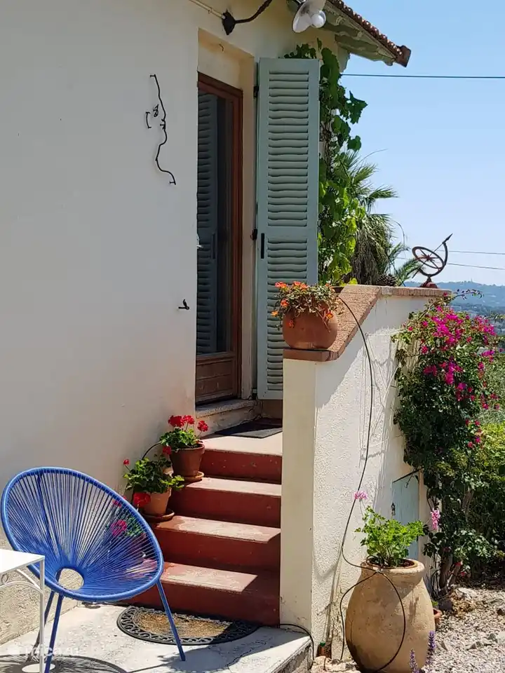 unterstütztatMon bestätigt