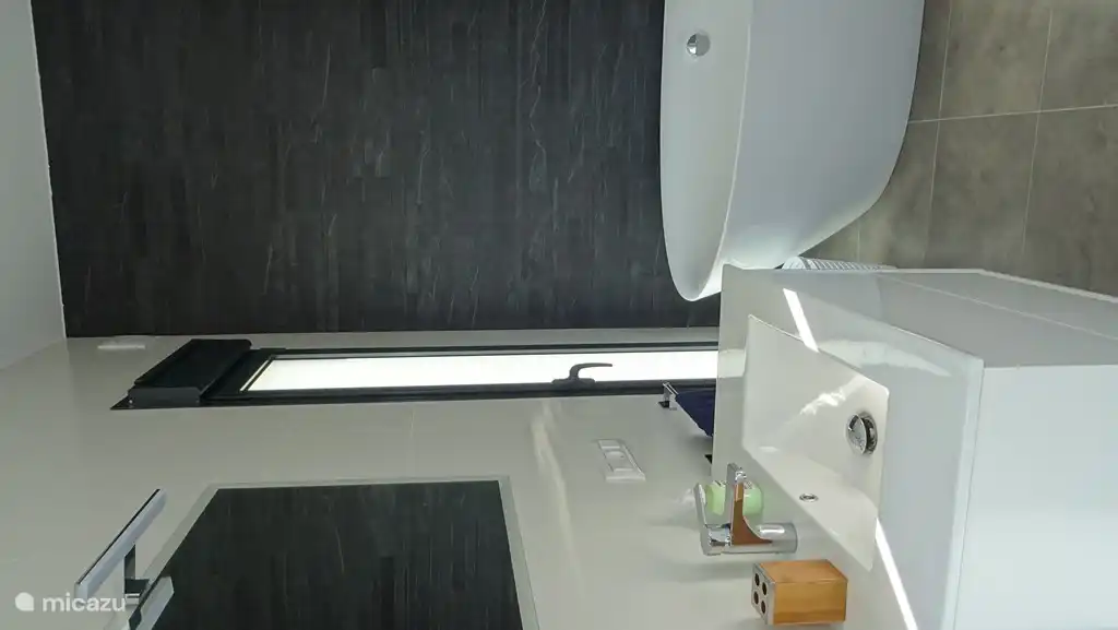 Badezimmer Hauptschlafzimmer