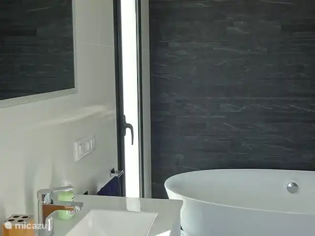 El Sol Blanco huren in Spanje, Costa Blanca, Rafol d' Almunia - villa badkamer masterbedroom