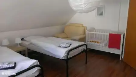 Schlafzimmer 1 im ersten Stock