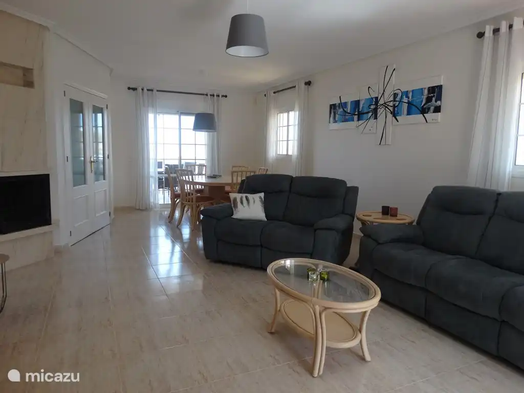 Zitkamer met openhaard op gas