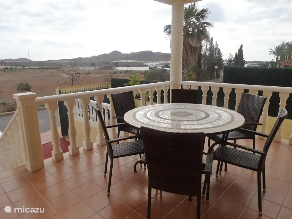 Front terrace with sun in the early morning and sea view (2 km)