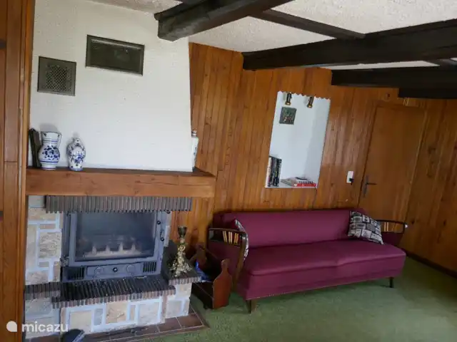 Alta Vista en Francia, Alta Saboya, Chevenoz - casa vacacional Salón con chimenea