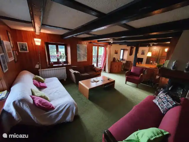 Alta Vista en Francia, Alta Saboya, Chevenoz - casa vacacional Sala de estar