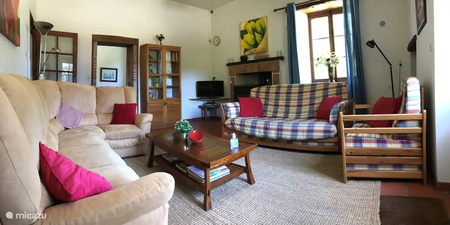 Wohnzimmer/ Fernsehraum im Erdgeschoss 