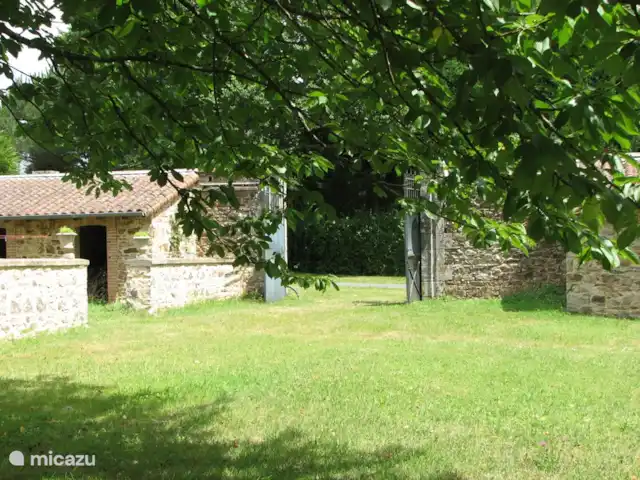 Joffreny | France, Haute-Vienne, Bussière-Galant - gîte / cottage C'est la cour
