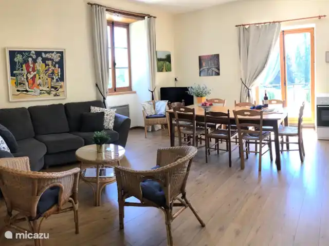 Joffreny | France, Haute-Vienne, Bussière-Galant - gîte / cottage Coin salon dans la salle à manger et la cuisine à l’étage