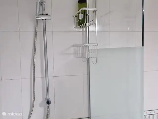 geschakelde woning huren in Spanje, Costa Blanca, Santa Pola – Casa Santa Pola Lekkere regendouche.