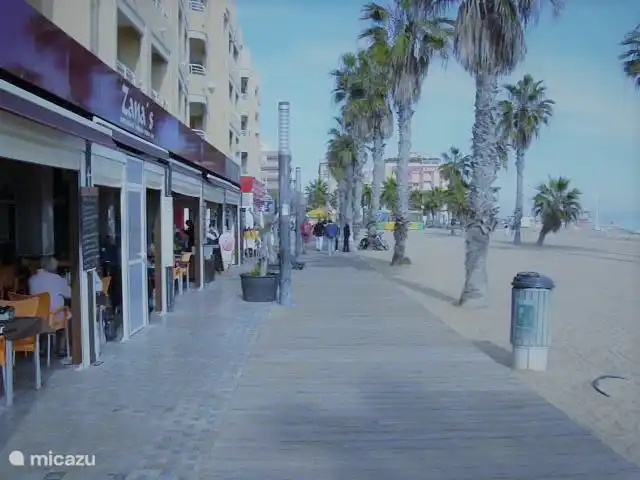 promenade sur la plage de La Mata