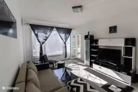 Vakantiehuis Bulgarije, Sofia, Sofia appartement Catalina International Apartment Slaapkamer Gothic