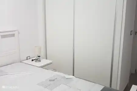 Vakantiehuis Spanje, Costa Blanca, Los Arenales Del Sol appartement Rosa slaapkamer met tweepersoonsbed