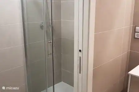 Vakantiehuis Spanje, Costa Blanca, Los Arenales Del Sol appartement Rosa douche