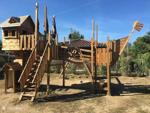 Camping familial, Viareggio en bord de mer | Italie, Toscane, Viareggio - mobil-home Équipement de terrain de jeux
