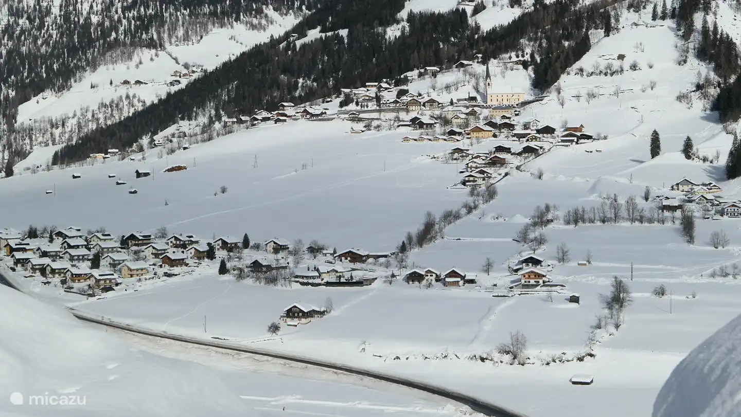 Vista de Sagritz con Haus Tendler en el frente central.