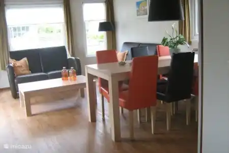 Vakantiehuis Nederland, Overijssel, Hardenberg chalet Vakantiepark de Kleine Belties 344 salon en eettafel