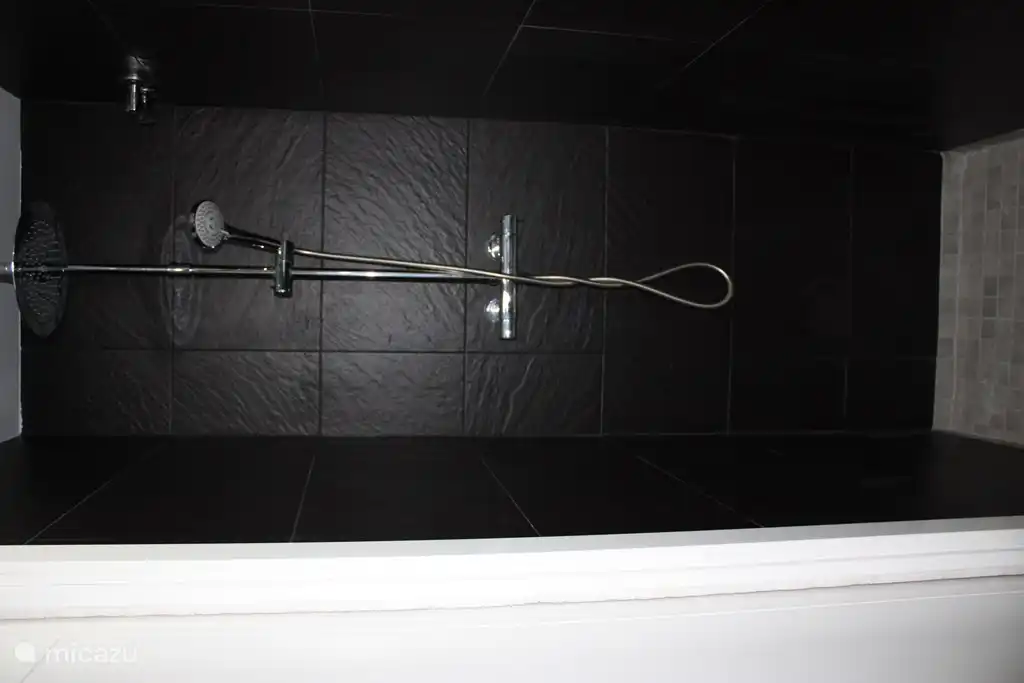 aparte badkamer voor slaapkamer 2 en 3