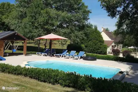 Vacation rental France, Allier, Saint-Plaisir farmhouse Domaine Le Taillis The swimming pool