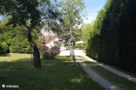 Vacation rental France, Allier, Saint-Plaisir farmhouse Domaine Le Taillis Driving route